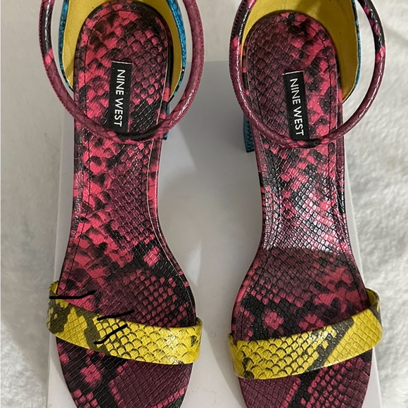 Nine West Yellow multi color texture pumps - Picture 4 of 5